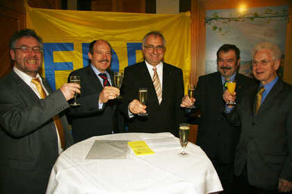 L&Atilde;&curren;nder&Atilde;&frac14;bergreifendes FDP-Treffen