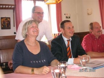 Herr Boetsch, Europaabgeordnete Dr. Jorgo Chatzimakakis, Kreisvorsitzender Wolfgang Kuhl 